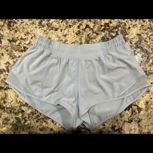 Lululemon Hotty Hot 2.5” Pastel Blue